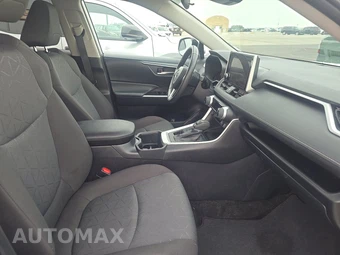 2025 Toyota RAV4 XLE - miniatura 8
