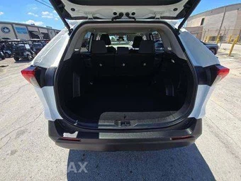 2025 Toyota RAV4 XLE - miniatura 15