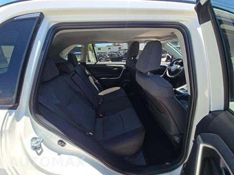 2025 Toyota RAV4 XLE - miniatura 17