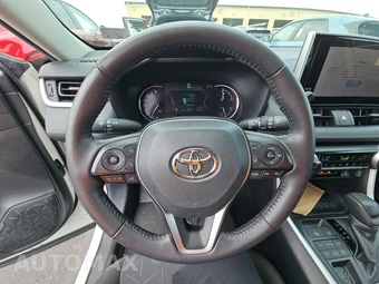 2025 Toyota RAV4 XLE - miniatura 16
