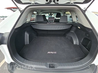 2025 Toyota RAV4 XLE - miniatura 23