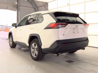 2025 Toyota RAV4 XLE - miniatura 8
