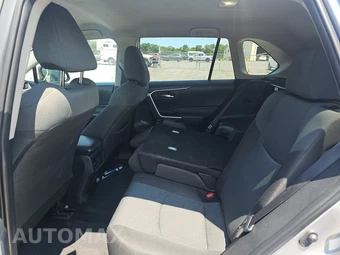 2025 Toyota RAV4 XLE - miniatura 18