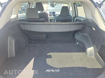 2025 Toyota RAV4 XLE - miniatura 22