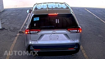 2025 Toyota RAV4 XLE - miniatura 5