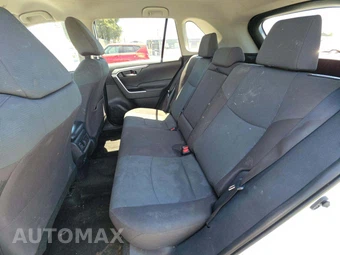 2025 Toyota RAV4 XLE – miniatura 10
