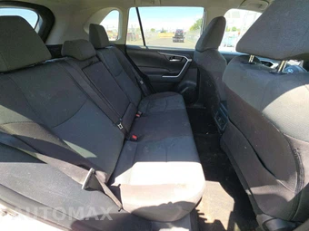 2025 Toyota RAV4 XLE – miniatura 13
