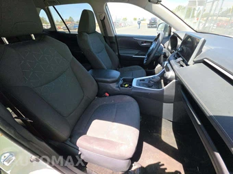 2025 Toyota RAV4 XLE – miniatura 15