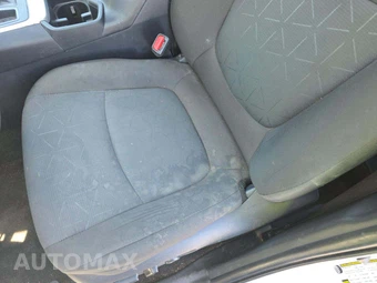 2025 Toyota RAV4 XLE – miniatura 18