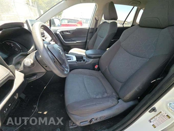 2025 Toyota RAV4 XLE – miniatura 3