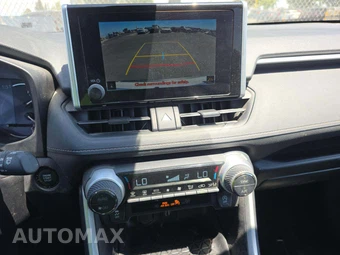 2025 Toyota RAV4 XLE – miniatura 7