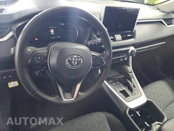2025 Toyota RAV4 XLE - miniatura 17