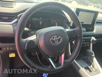 2025 Toyota RAV4 XLE - miniatura 16