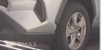 2025 Toyota RAV4 XLE - miniatura 27