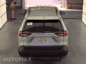 2025 Toyota RAV4 XLE - miniatura 6