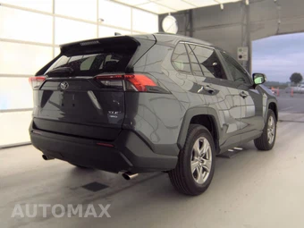 2025 Toyota RAV4 XLE - miniatura 5