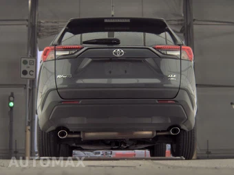 2025 Toyota RAV4 XLE - miniatura 7