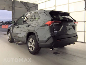 2025 Toyota RAV4 XLE - miniatura 8