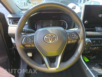 2025 Toyota RAV4 XLE - miniatura 16