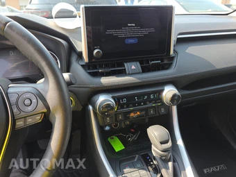 2025 Toyota RAV4 XLE - miniatura 17