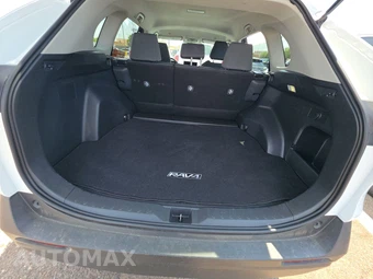 2025 Toyota RAV4 XLE - miniatura 23