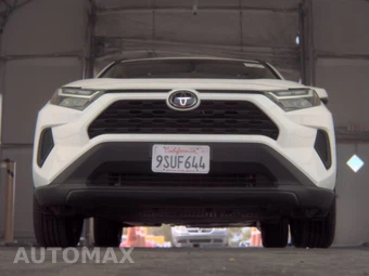 2025 Toyota RAV4 XLE - miniatura 3