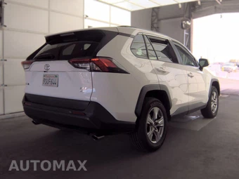 2025 Toyota RAV4 XLE - miniatura 5