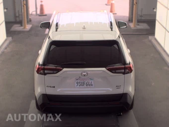 2025 Toyota RAV4 XLE - miniatura 6