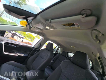 2025 Toyota RAV4 XLE - miniatura 11