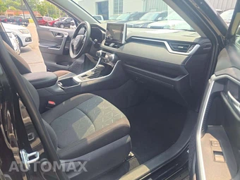 2025 Toyota RAV4 XLE – miniatura 18