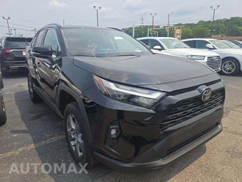 2025 Toyota RAV4 XLE – miniatura 4