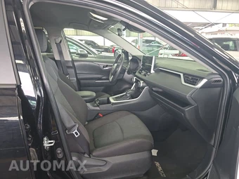 2025 Toyota RAV4 XLE - miniatura 8