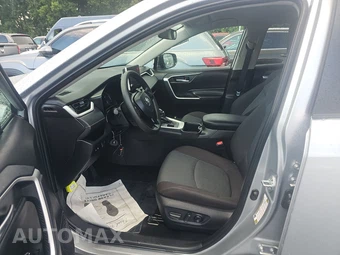 2025 Toyota RAV4 XLE - miniatura 13
