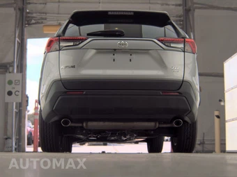 2025 Toyota RAV4 XLE - miniatura 7
