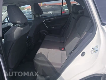 2025 Toyota RAV4 XLE – miniatura 13