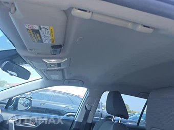 2025 Toyota RAV4 XLE – miniatura 14