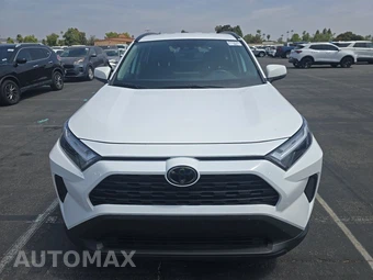 2025 Toyota RAV4 XLE – miniatura 2