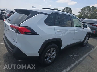 2025 Toyota RAV4 XLE – miniatura 4