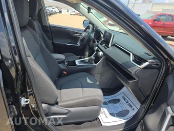 2025 Toyota RAV4 XLE – miniatura 18