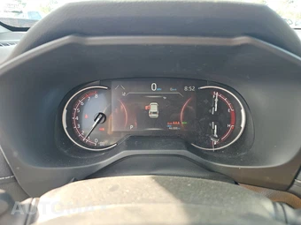 2025 Toyota RAV4 XLE - miniatura 12