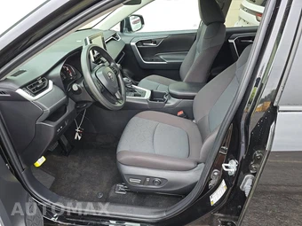2025 Toyota RAV4 XLE – miniatura 12