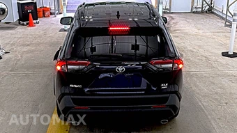 2025 Toyota RAV4 XLE – miniatura 5