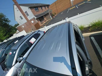 2025 Toyota RAV4 XLE - miniatura 12