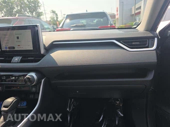 2025 Toyota RAV4 XLE - miniatura 19