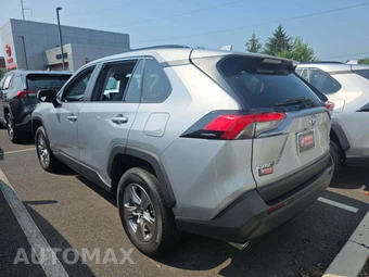 2025 Toyota RAV4 XLE - miniatura 2