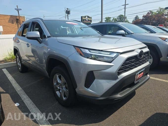 2025 Toyota RAV4 XLE - miniatura 4