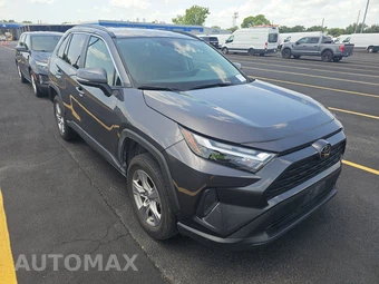 2025 Toyota RAV4 XLE - miniatura 3