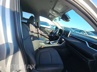 2025 Toyota RAV4 XLE – miniatura 14