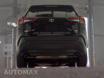 2025 Toyota RAV4 XLE - miniatura 7