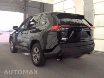 2025 Toyota RAV4 XLE - miniatura 8